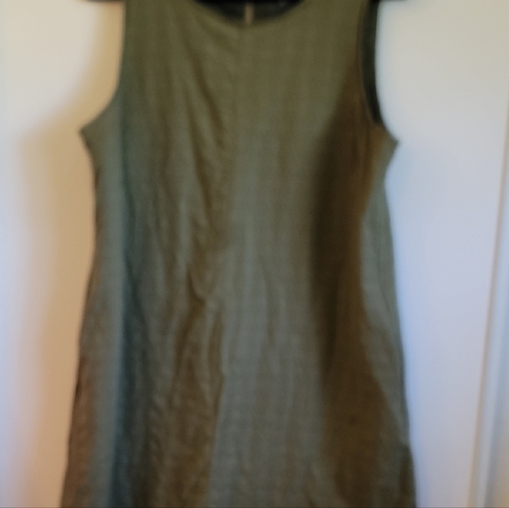 Liz Claiborne Green Sleeveless Sheath Dress With Pockets